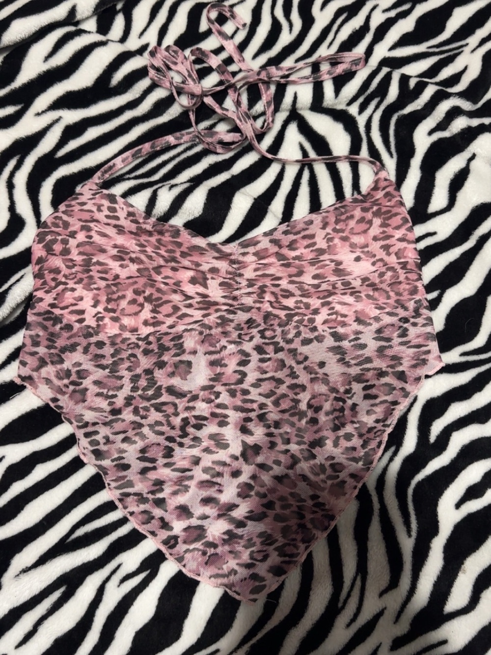 SHEIN Pink Leopard Print Halter Bandana Top